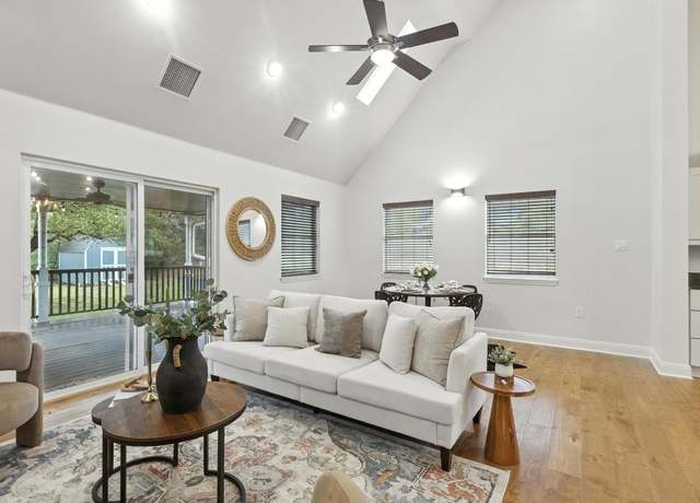 Property at 12705 Burson Dr, Manchaca, TX 78652, 4 beds, 3.5 baths