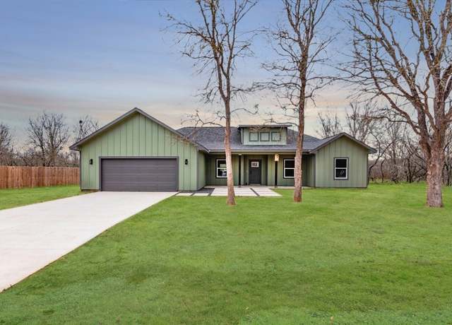 Property at 124 Waimalu Ct, Bastrop, TX 78602, 3 beds, 2.5 baths