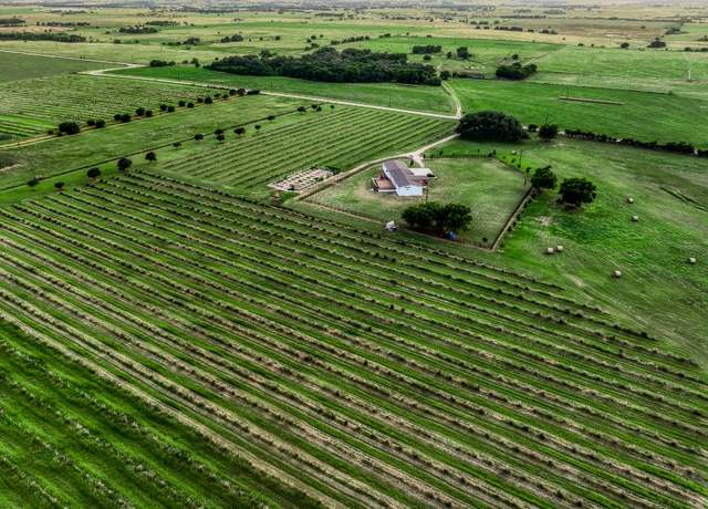 Property at 3575 County Road 271 Rd, Moulton, TX 77975