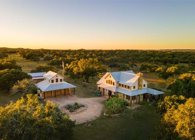 Property at 5059 Trainer Wuest Rd, Blanco, TX 78606, 2 beds, 2.5 baths