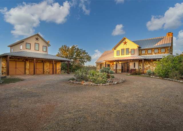 Property at 5059 Trainer Wuest Rd, Blanco, TX 78606, 2 beds, 2.5 baths