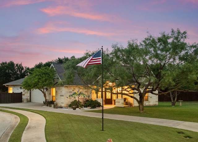 Property at 813 Lacey Oak Cir, Marble Falls, TX 78654, 3 beds, 2 baths