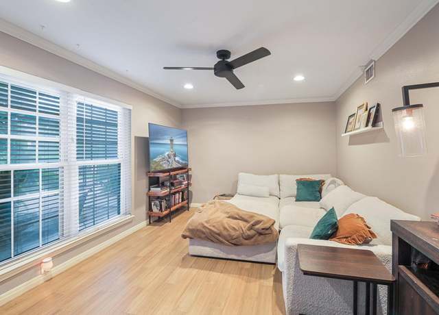 Property at 900 S Lamar Blvd #205, Austin, TX 78704, 1 bed, 1 bath