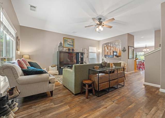 Property at 2025 Wayward Sun Dr, Austin, TX 78754, 4 beds, 2.5 baths