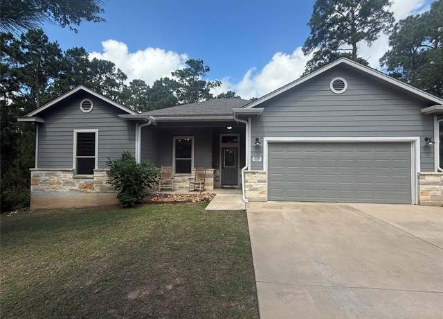 Property at 208 Akaloa Dr, Bastrop, TX 78602, 3 beds, 2 baths