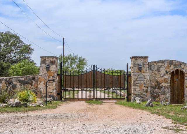 Property at 25036 River Rd, Spicewood, TX 78669, 2 beds, 3 baths