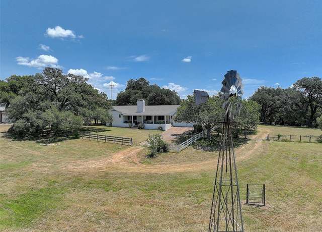 Property at 5715 Texas 159 Hwy, La Grange, TX 78945, 4 beds, 2.5 baths