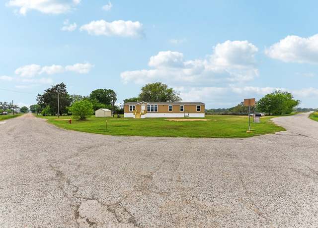 Property at 1734 Colorado St, Smithville, TX 78957, 5 beds, 3 baths