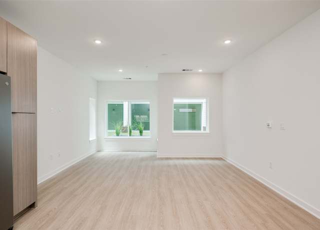 Property at 4802 S Congress Ave #121, Austin, TX 78745, 1 bed, 1 bath