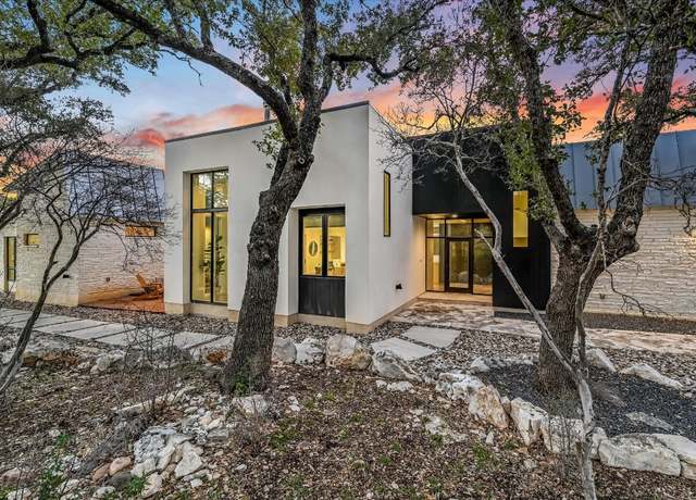 Property at 321 Tulley Ct, Wimberley, TX 78676, 3 beds, 3.5 baths