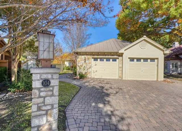 Property at 104 Mason Ct, Horseshoe Bay, TX 78657, 3 beds, 2.5 baths