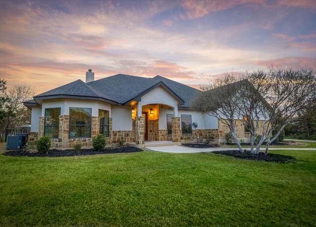 Property at 750 Cambridge Dr, New Braunfels, TX 78132, 4 beds, 3.5 baths