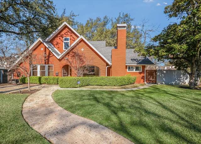 Property at 2712 Oakhurst Ave, Austin, TX 78703, 4 beds, 3 baths