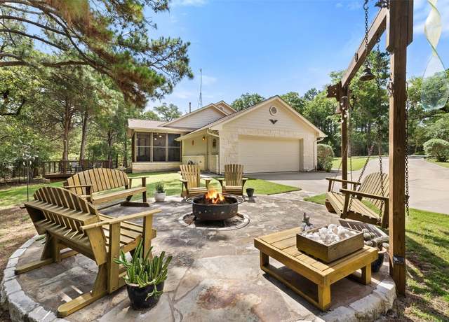 Property at 236 Pony Express Dr, Smithville, TX 78957, 3 beds, 2 baths