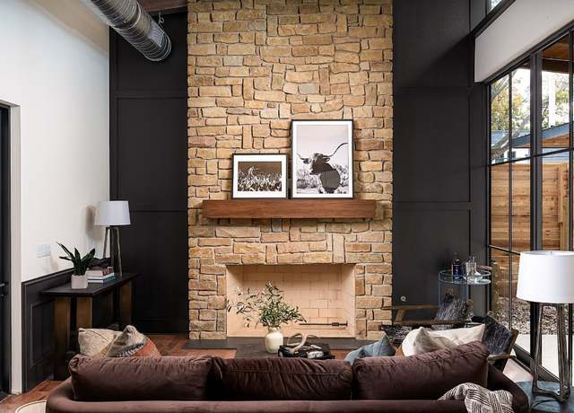 Property at 1808 Riverview St Unit B, Austin, TX 78702, 2 beds, 2 baths