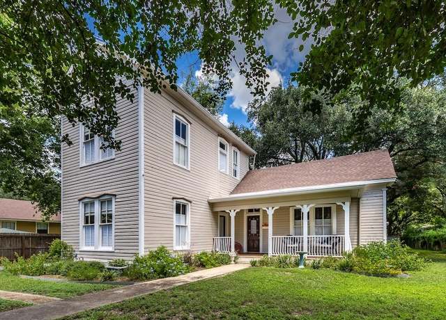 Property at 114 N College St, Gonzales, TX 78629, 4 beds, 2 baths