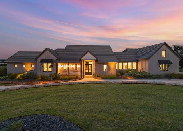 Property at 111 Rock N Robyn Trl, Horseshoe Bay, TX 78657, 3 beds, 2.5 baths
