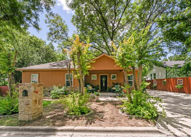 Property at 810 Monterrey St, Lockhart, TX 78644, 3 beds, 2.5 baths