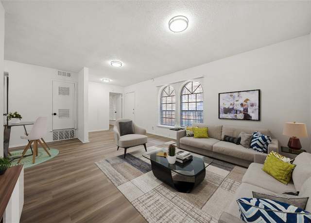 Property at 101 E 33rd St #104, Austin, TX 78705, 2 beds, 2 baths