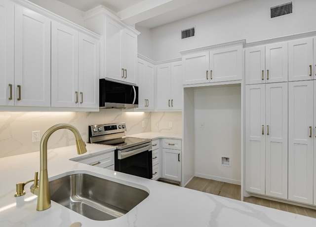 Property at 1601 Gatlinburg Dr, Pflugerville, TX 78660, 3 beds, 2 baths
