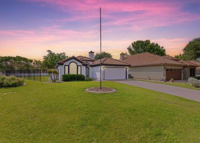 Property at 30388 Ledgemont Ln, Georgetown, TX 78628, 3 beds, 2 baths