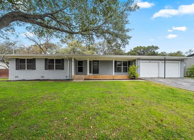 Property at 91 Ohio St, New Braunfels, TX 78130, 4 beds, 2 baths