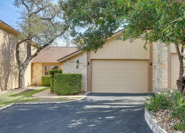Property at 8 Oaks Pl, Lago Vista, TX 78645, 2 beds, 2 baths