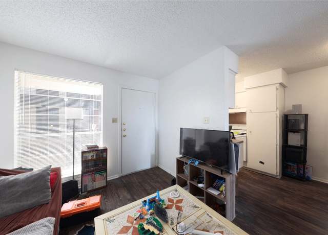 Property at 2803 Hemphill Park Unit B204, Austin, TX 78705, 1 bed, 1 bath