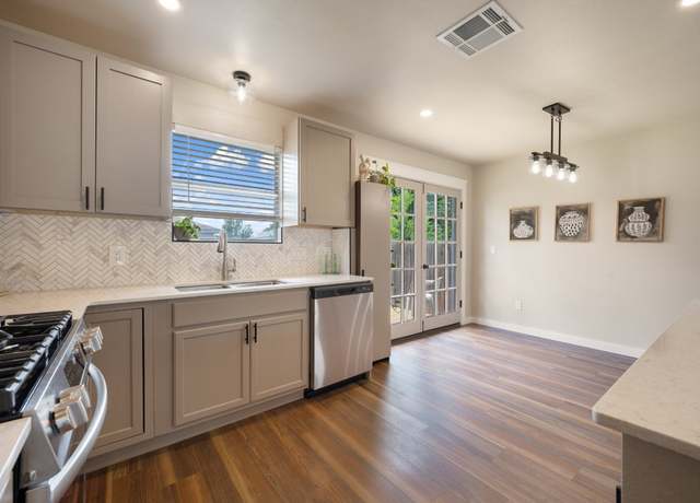 Property at 206 Jan Ln, Georgetown, TX 78626, 3 beds, 2 baths
