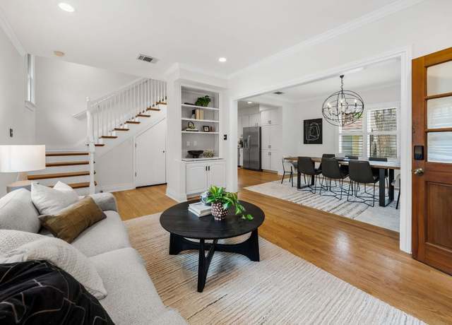 Property at 512 E 49th St, Austin, TX 78751, 4 beds, 3 baths