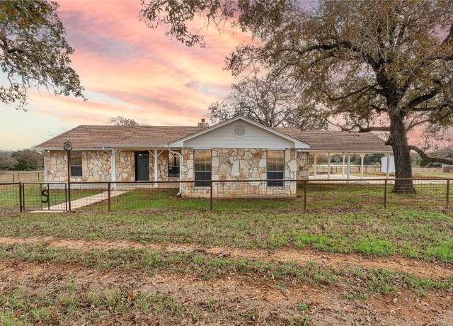 Property at 2569 County Road 443, Waelder, TX 78959, 3 beds, 2.5 baths