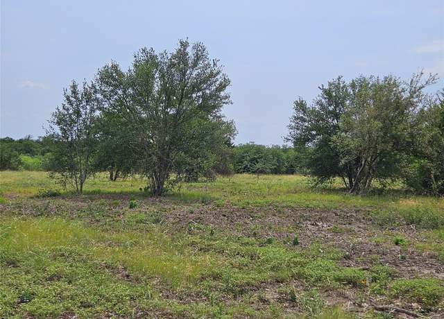 Property at 610 Seminole Trl, Lytton Springs, TX 78616
