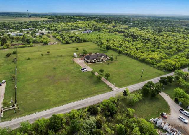 Property at 136 Escondido Dr, Del Valle, TX 78617