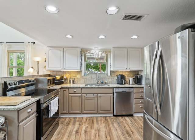 Property at 775 Ramblewood Dr, Canyon Lake, TX 78133, 2 beds, 2 baths