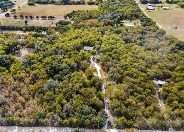 Property at 275 Woodruff Rd, Waco, TX 76705, 5 beds, 3.5 baths