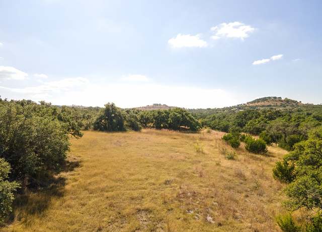 Property at 140 Lantana Dr, Johnson City, TX 78636