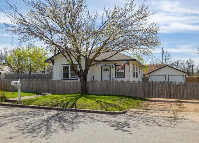 Property at 1401 W 7th St, Taylor, TX 76574, 3 beds, 2 baths