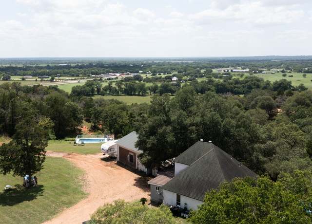 Property at 178 Ann Powell Rd, Smithville, TX 78957, 3 beds, 2 baths