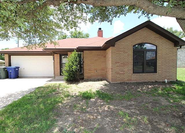 Property at 213 Bronc Dr, Copperas Cove, TX 76522, 4 beds, 2 baths