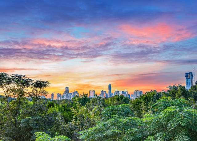 Property at 1407 Alameda Dr, Austin, TX 78704, 4 beds, 3.5 baths