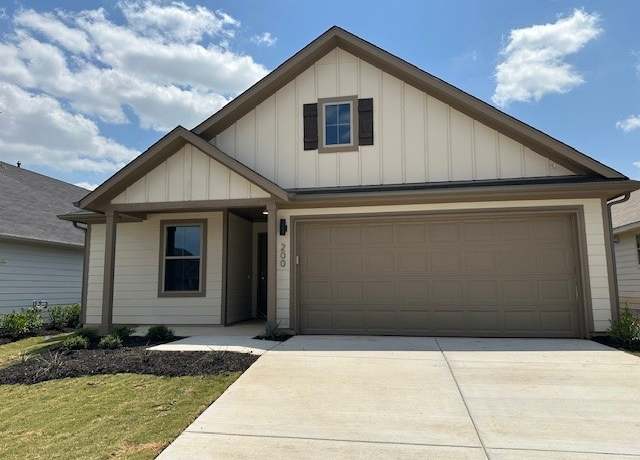Property at 200 Hidalgo Ln, Elgin, TX 78621, 4 beds, 2 baths