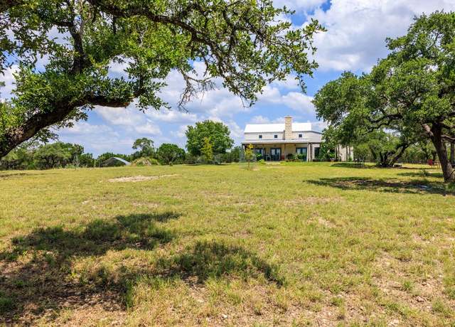 Property at 456 Colt Valley Rd, Fredericksburg, TX 78624, 2 beds, 2 baths