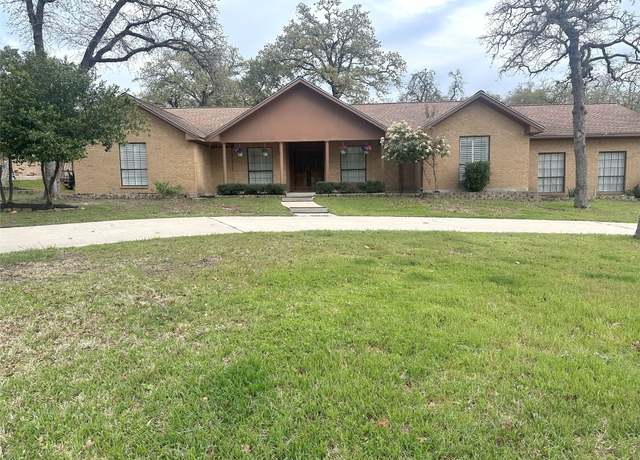 Property at 2105 Yokley Rd, Rockdale, TX 76567, 4 beds, 2.5 baths