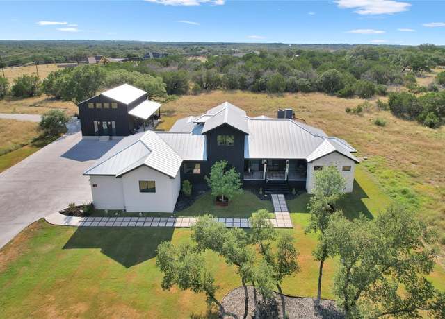 Property at 150 Wandering Oak Cir, Burnet, TX 78611, 5 beds, 3.5 baths