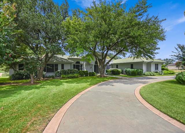 Property at 26308 Masters Pkwy, Spicewood, TX 78669, 3 beds, 2.5 baths