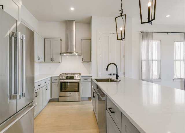 Property at 2601 N Quinlan Park Rd #204, Austin, TX 78732, 2 beds, 2.5 baths