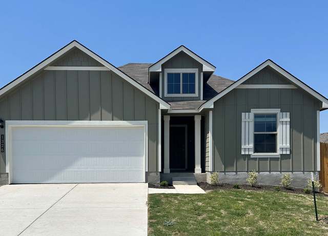 Property at 1326 Merritt St, Temple, TX 76504, 4 beds, 2 baths