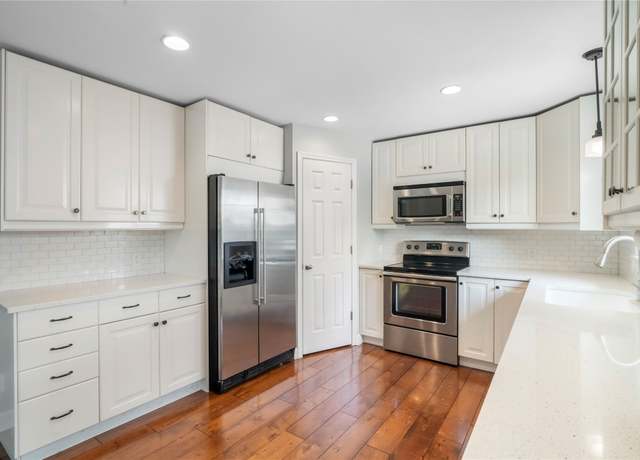 Property at 206 S Mustang Ave, Cedar Park, TX 78613, 3 beds, 2 baths