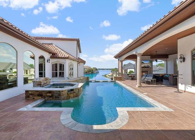 Property at 108 Wennmohs Pl, Horseshoe Bay, TX 78657, 7 beds, 7 baths