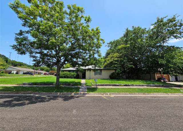 Property at 618 N 19th St, Copperas Cove, TX 76522, 4 beds, 2 baths